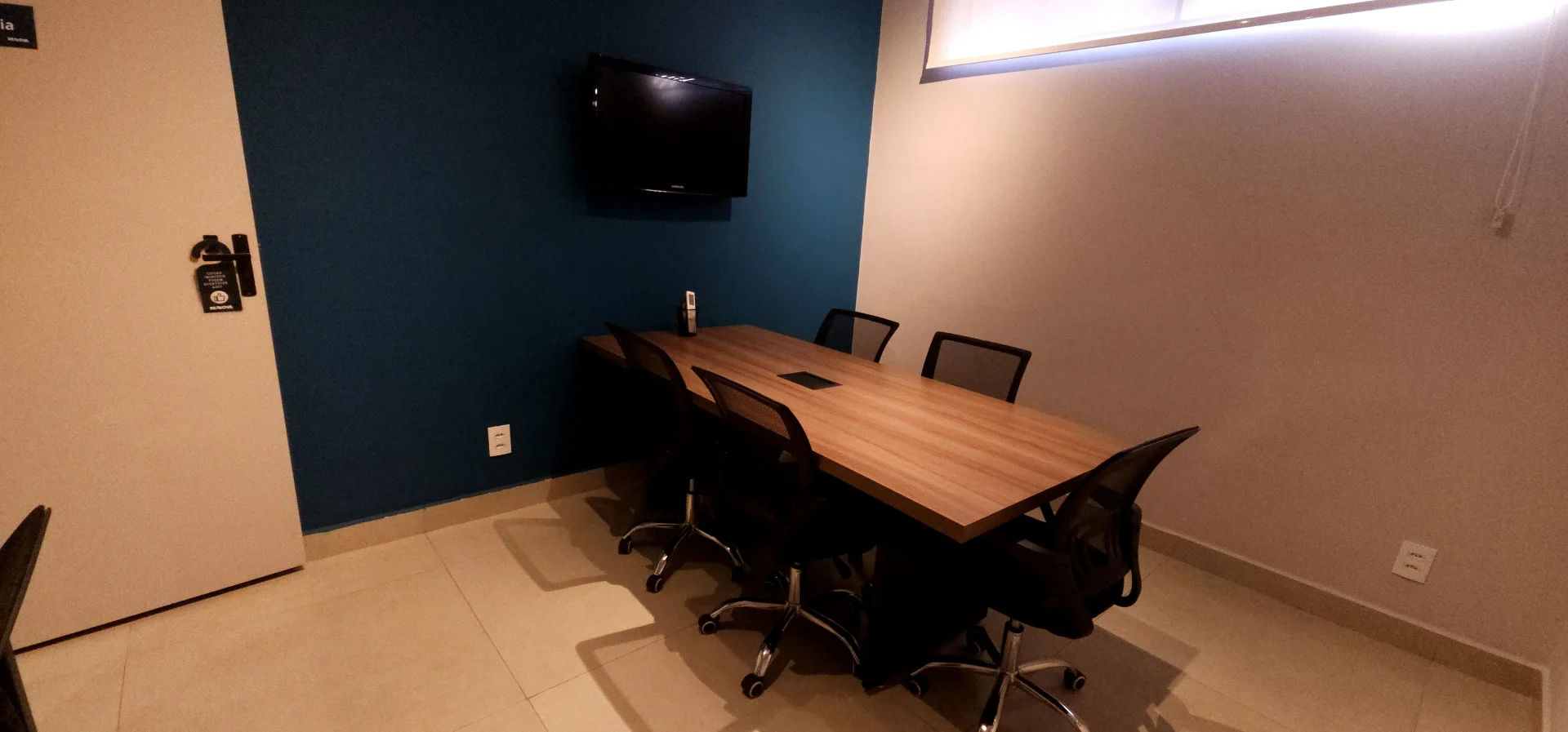 coworking-sala-de-reuniao-ribeirao-preto-sala-sequoia