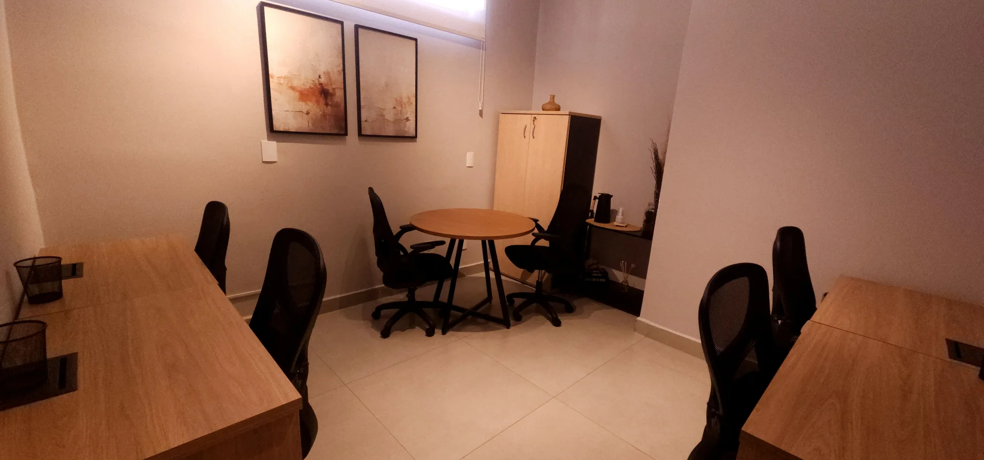 Coworking Sala privativa com estações de trabalho em ribeirao preto sala Terra