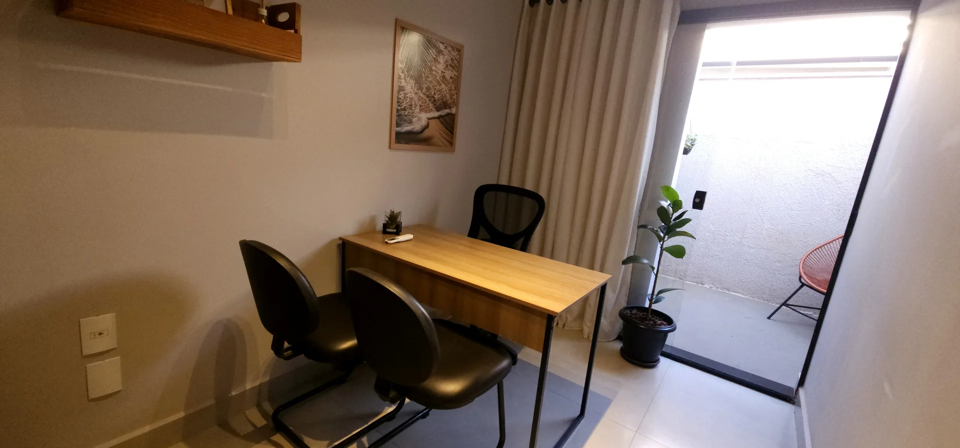Sala respira para reuniões e atendimentos no coworking em Ribeirão Preto Foto1