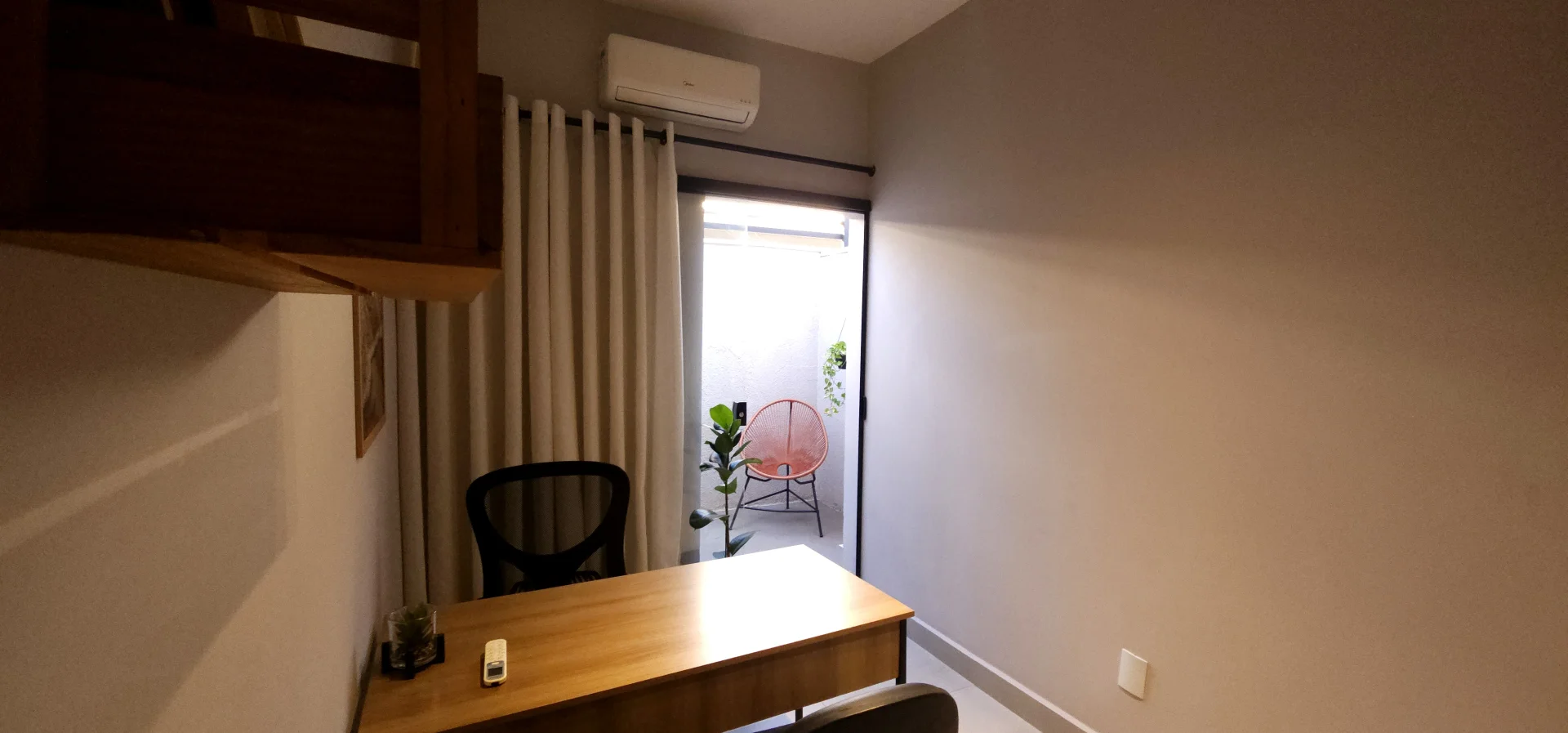 Sala respira para reuniões e atendimentos no coworking em Ribeirão Preto Foto3