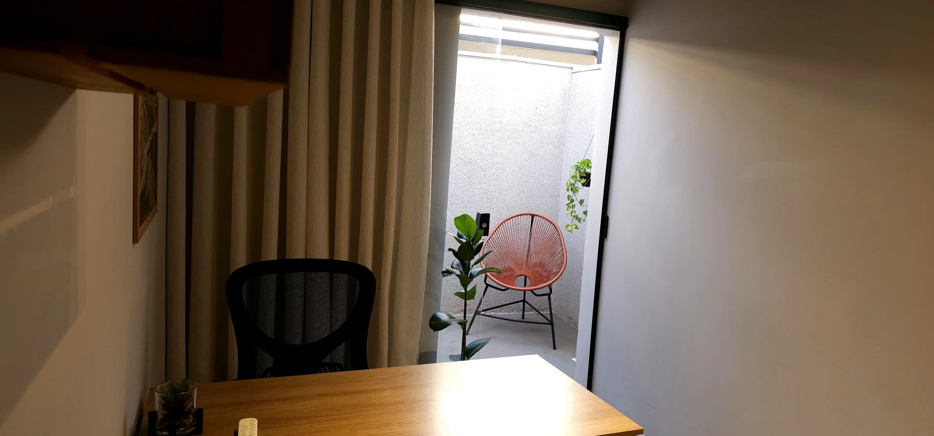 Sala respira para reuniões e atendimentos no coworking em Ribeirão Preto Foto4