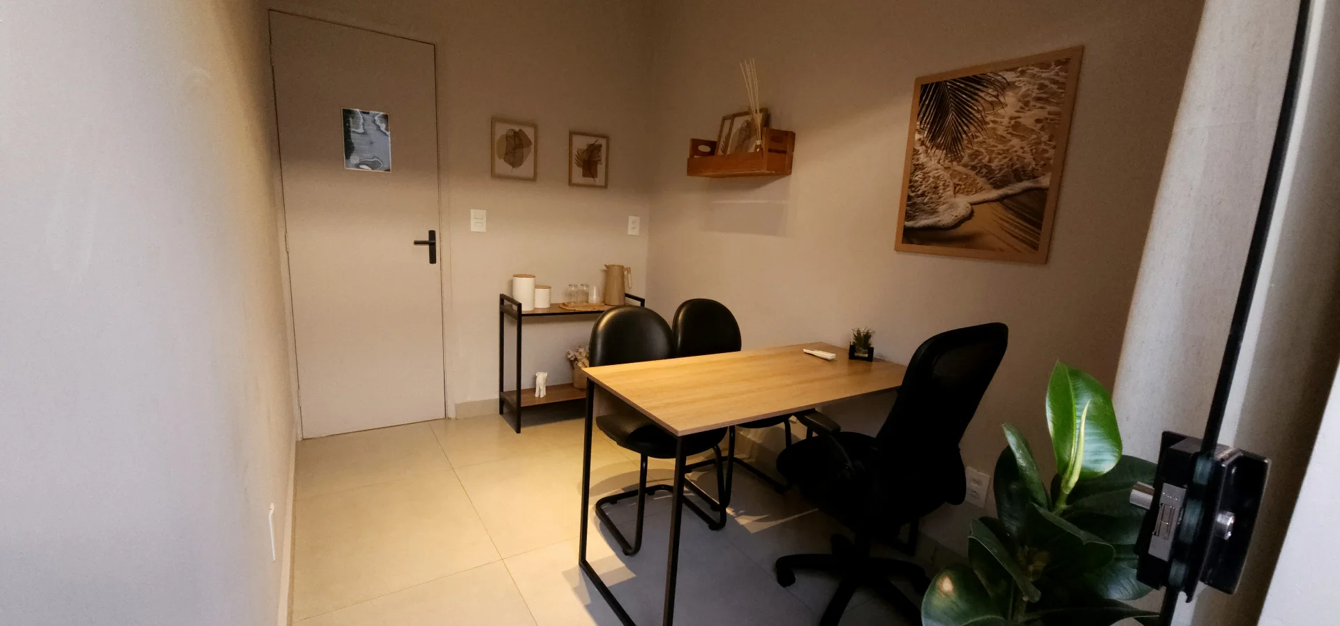 Sala respira para reuniões e atendimentos no coworking em Ribeirão Preto Foto5