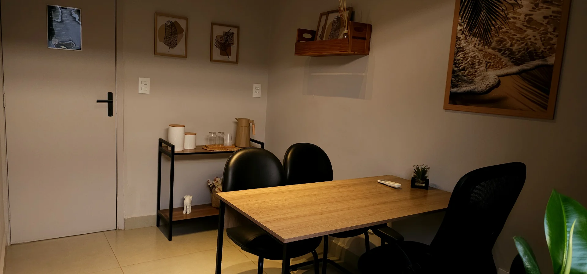 Sala respira para reuniões e atendimentos no coworking em Ribeirão Preto Foto6
